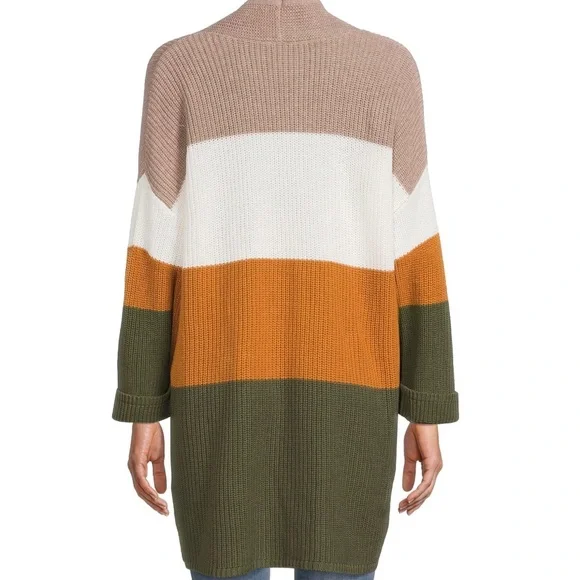 Time & Tru cardigan, runs big, very cute for layering - Picture 3 of 5